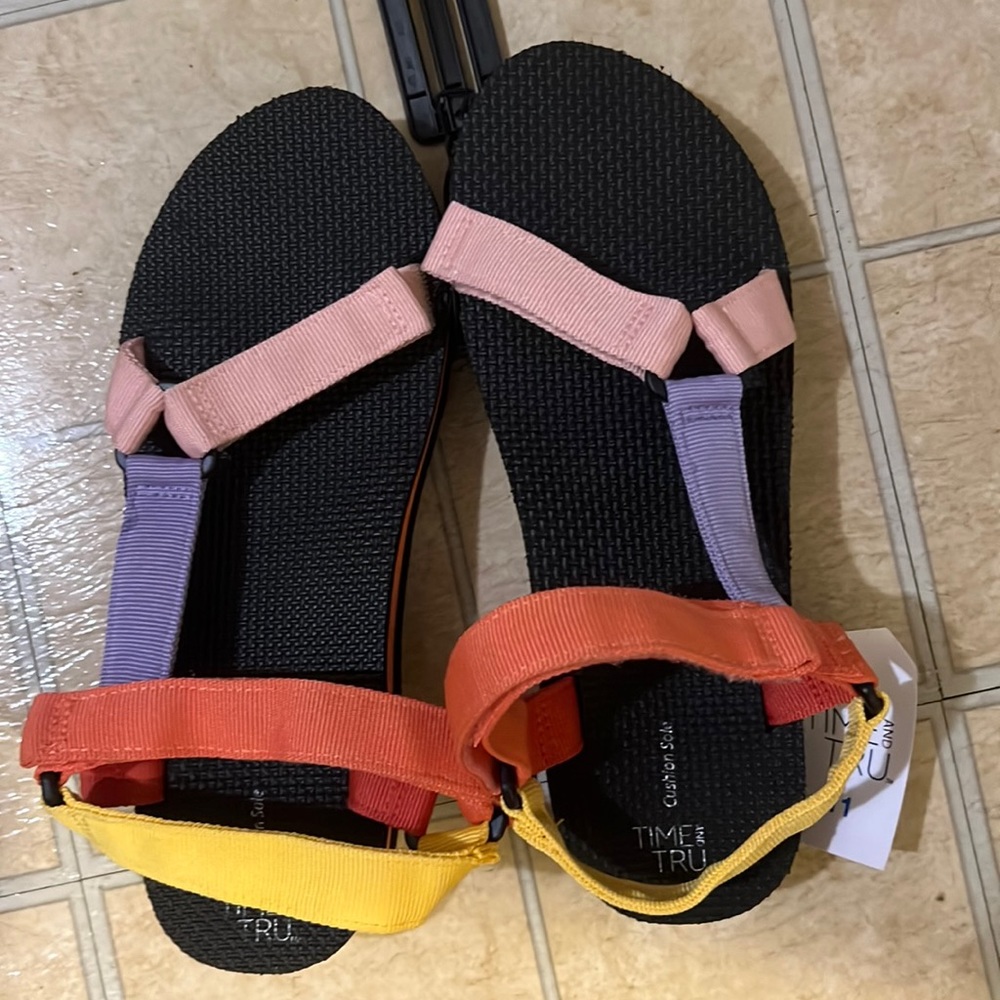 Womens sandles size 11W